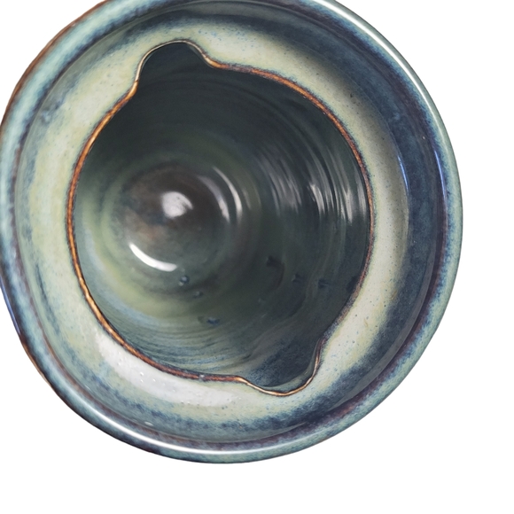 Set of 2 Handmade Pottery Mugs Ceramic Mugs Earth Tones With Lids - Picture 11 of 14